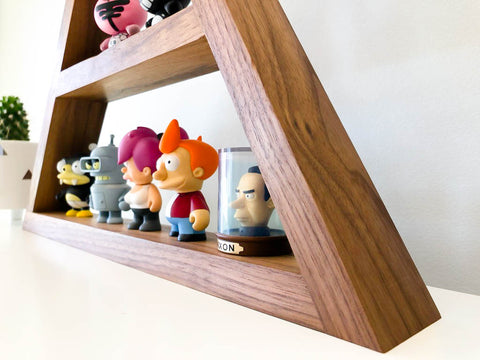 KM02 Triangle Shelf